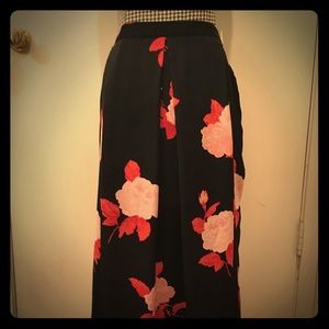 Flowy floral soft pleated maxi skirt